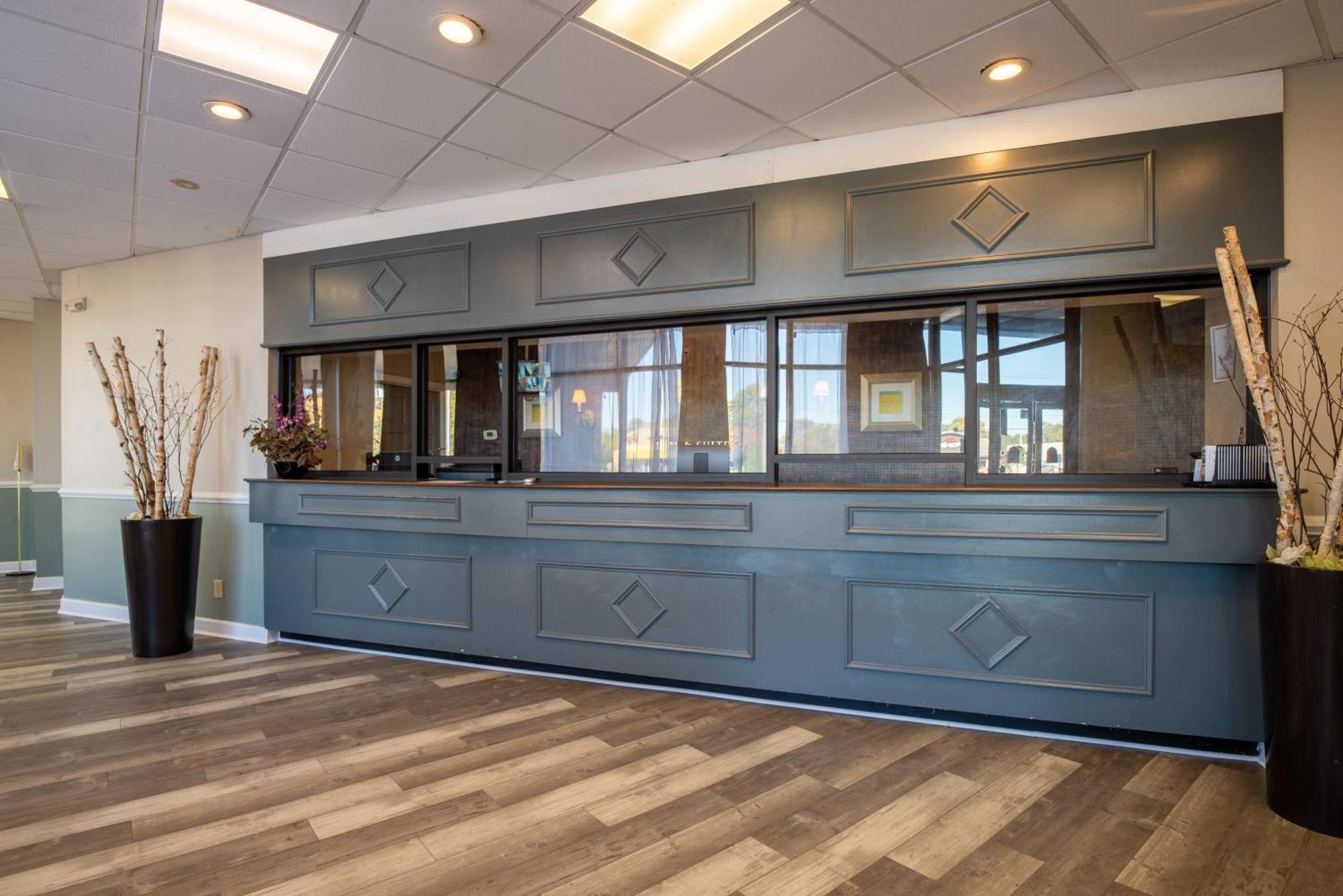 Dominion Inn And Suites Sandston Exterior photo