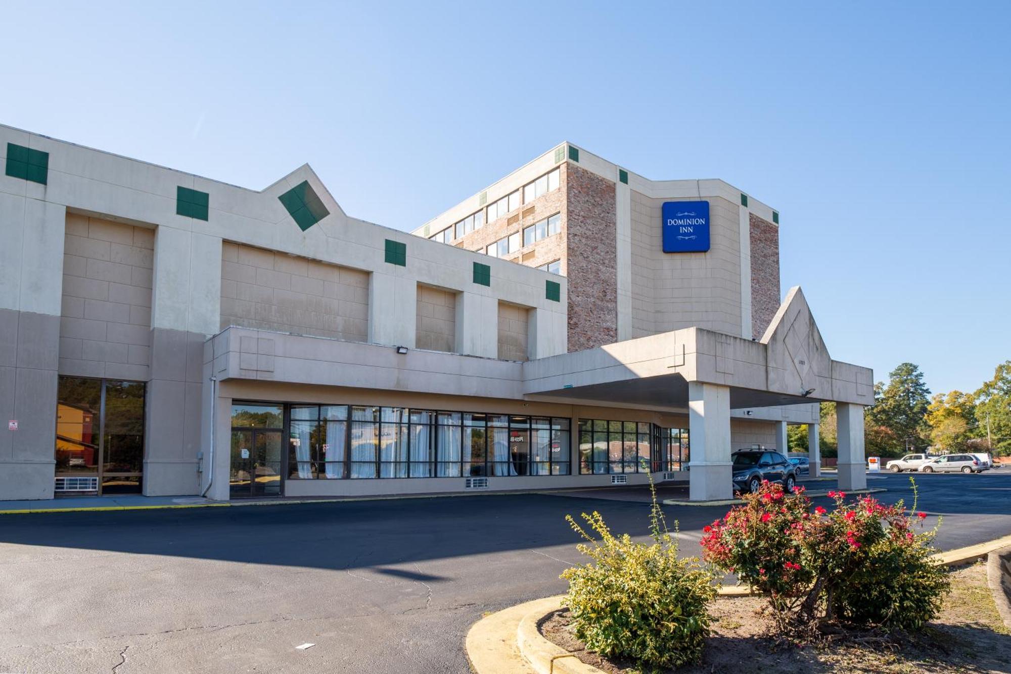 Dominion Inn And Suites Sandston Exterior photo